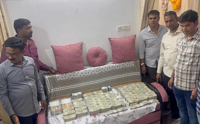 'Telangana ACB conducts raids on properties linked to Deputy Director & detects assets worth Rs 13.05 crore: Arrested'